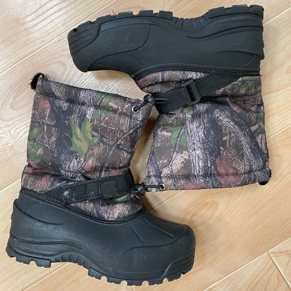Snow boots from REI Youth Size 5